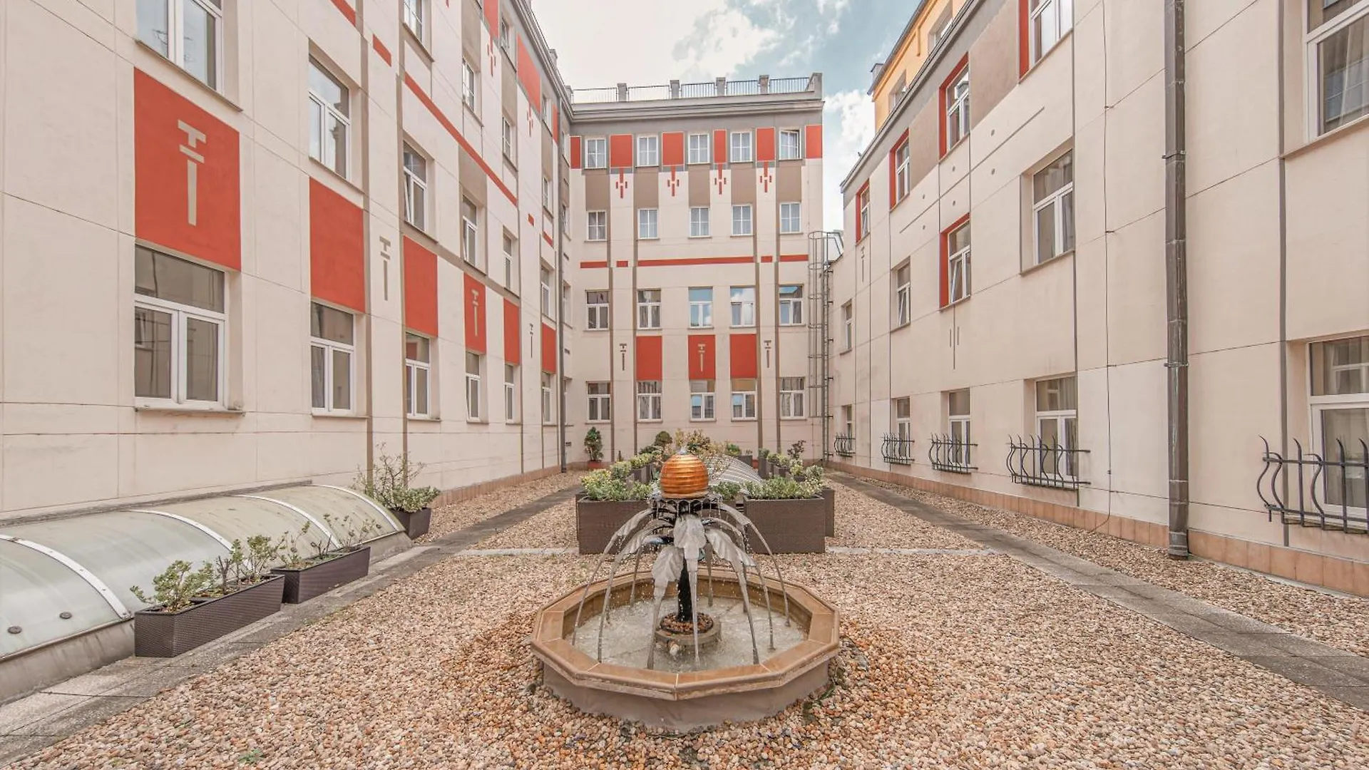 ****  Hotel Meteor Plaza Prague Czech Republic